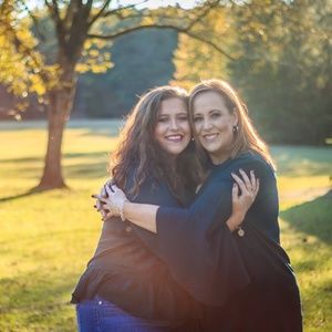 Meet your Poshers, Renee and Mary!